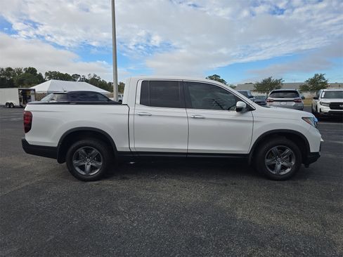 Used 2023 Honda Ridgeline RTL-E image 3