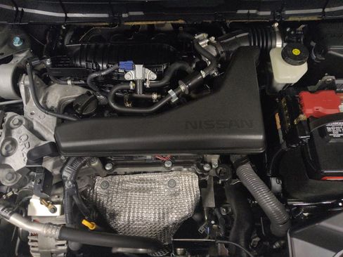 Used 2020 Nissan Rogue SV w/ Premium Package FWD image 30