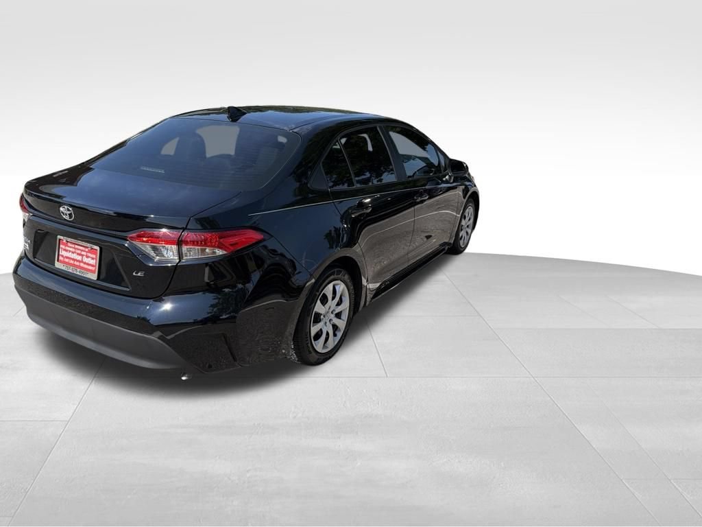 Used 2025 Toyota Corolla LE w/ Convenience Package FWD image 7
