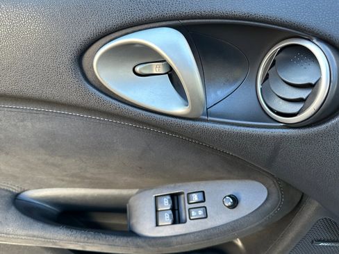 Used 2014 Nissan 370Z Touring w/ Sport Package image 11