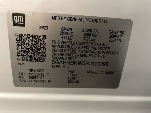 Used 2024 Buick Enclave Essence w/ LPO, Floor Liner Package FWD image 26
