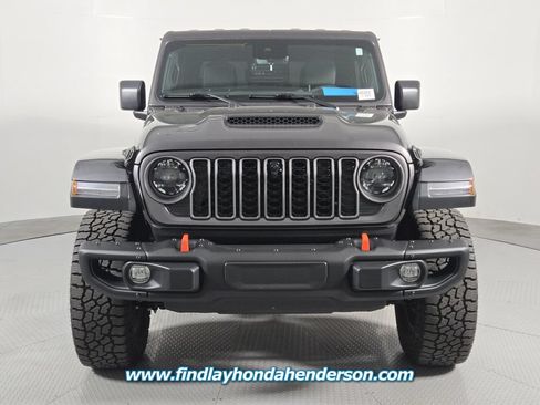 Used 2025 Jeep Gladiator Mojave AWD/4WD image 8