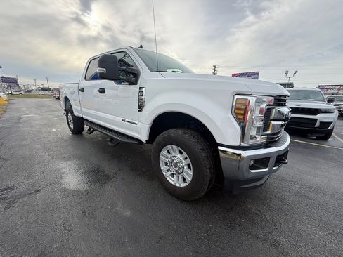 Used 2019 Ford F250 XLT w/ XLT Value Package image 1