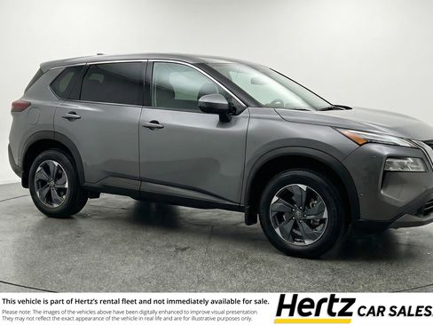 Used 2025 Nissan Rogue SV FWD image 1