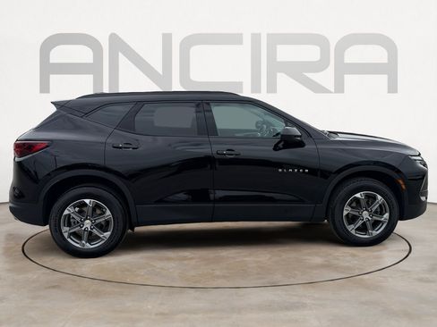 Used 2024 Chevrolet Blazer LT w/ Convenience Package FWD image 13
