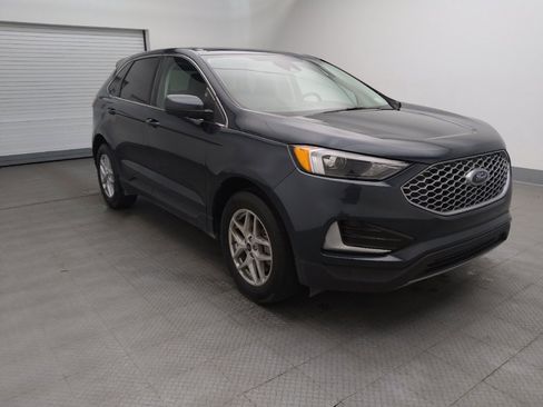 Used 2023 Ford Edge SEL image 13