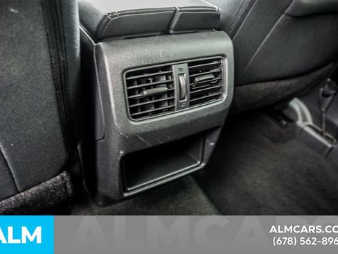 Used 2024 Nissan Rogue S FWD image 55