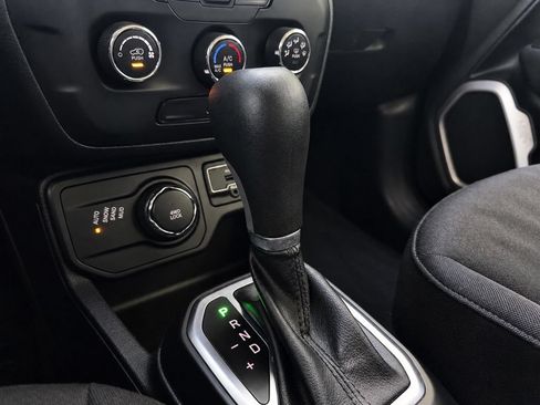 Used 2018 Jeep Renegade Sport w/ Power & Air Group AWD/4WD image 13