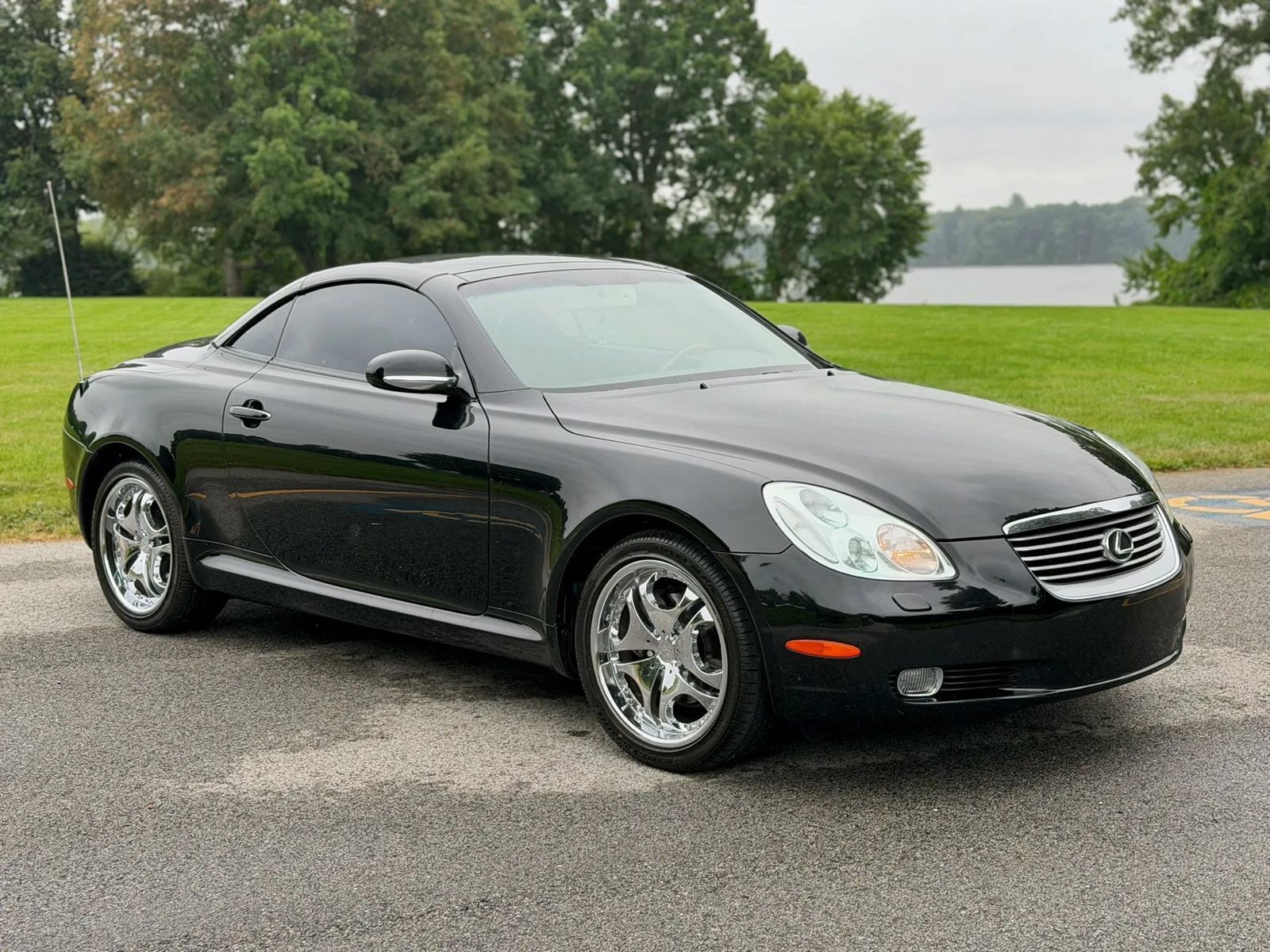 Used 2002 Lexus SC 430 Convertible RWD image 1