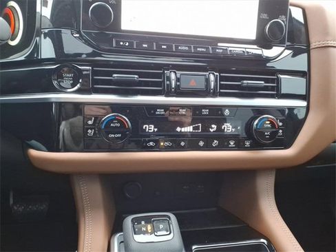 New 2025 Nissan Pathfinder Platinum image 15