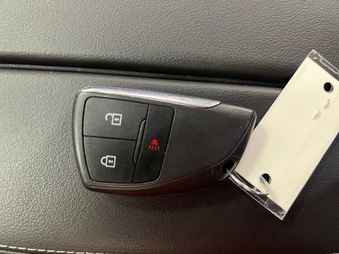 Used 2024 Buick Envision Preferred AWD/4WD image 32
