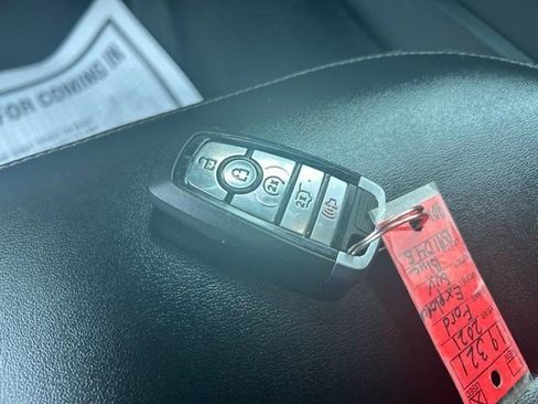 Used 2021 Ford Explorer XLT w/ Equipment Group 202A AWD/4WD image 51