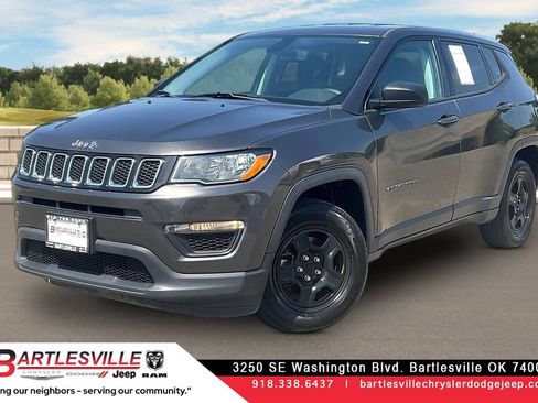 Used 2018 Jeep Compass Sport w/ Tech Group FWD image 1