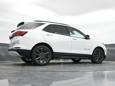 Used 2024 Chevrolet Equinox RS FWD image 40
