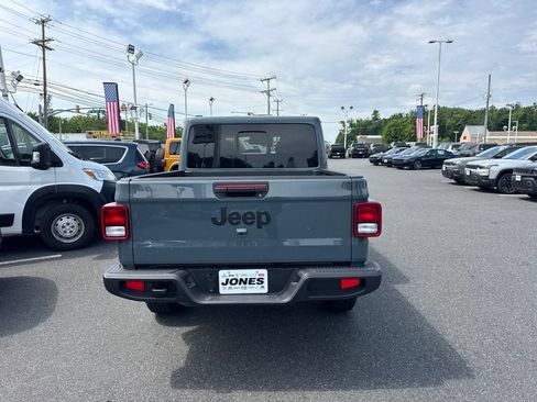 New 2026 Jeep Gladiator Sport AWD/4WD image 6