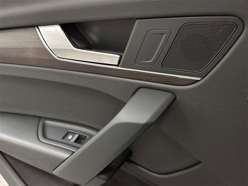 Used 2022 Audi Q5 2.0T Premium image 23