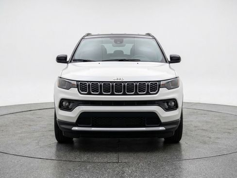 Used 2025 Jeep Compass Limited image 2