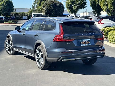 New 2026 Volvo V60 B5 Cross Country Plus w/ Climate Package image 5