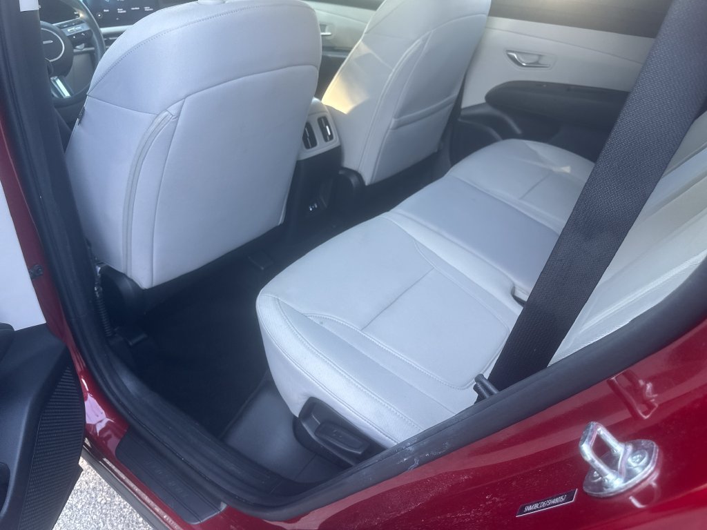 Used 2025 Hyundai Tucson SEL AWD/4WD image 14