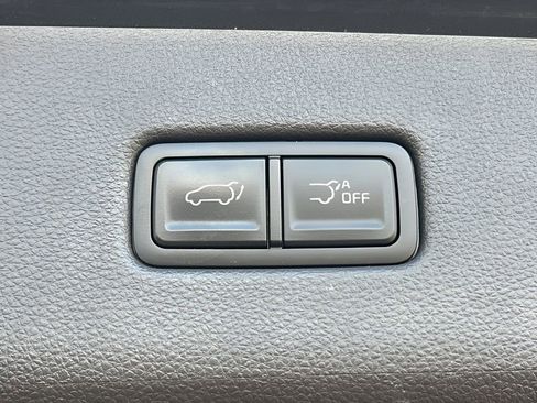 Used 2024 Kia Carnival SX image 40