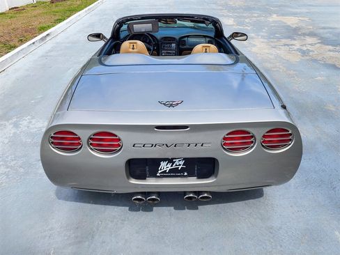 Used 1998 Chevrolet Corvette Convertible w/ Memory Pkg image 7