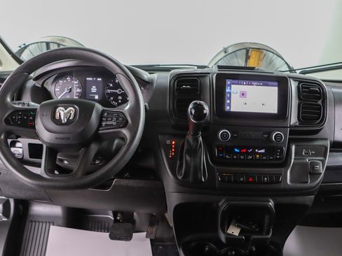 Used 2024 RAM ProMaster 2500 w/ Convenience Group FWD image 17