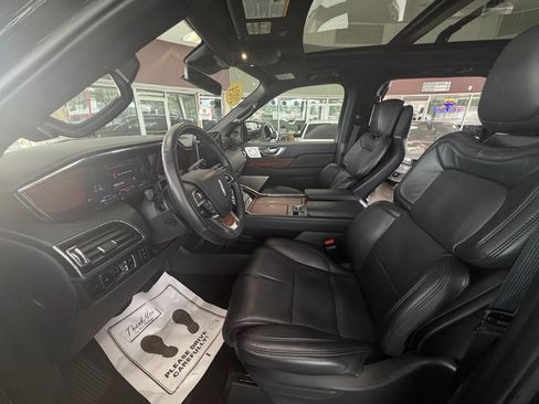 Used 2024 Lincoln Navigator Reserve AWD/4WD image 25