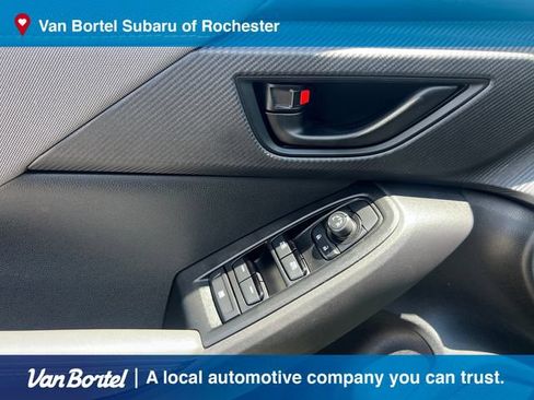 Used 2025 Subaru Crosstrek 2.5i Sport AWD/4WD image 14