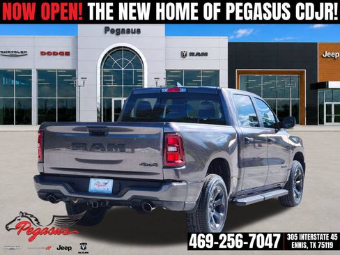 New 2026 RAM 1500 Express AWD/4WD image 4
