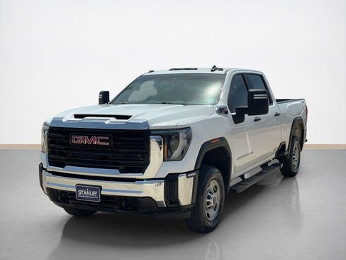 Used 2024 GMC Sierra 2500 Pro w/ Convenience Package AWD/4WD image 3