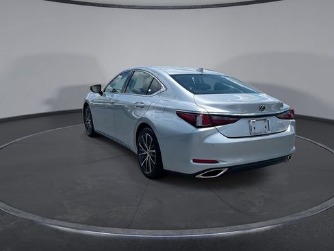 Used 2025 Lexus ES 350 w/ Premium Package FWD image 10