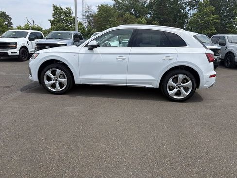 Used 2023 Audi Q5 2.0T Premium Plus w/ Premium Plus Package AWD/4WD image 2