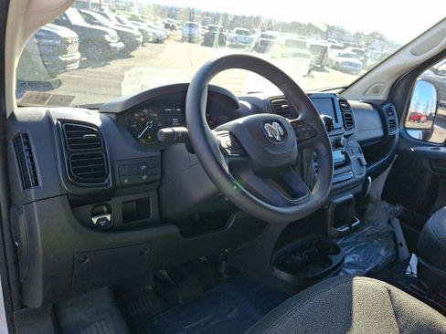 New 2024 RAM ProMaster 2500 w/ Convenience Group image 8