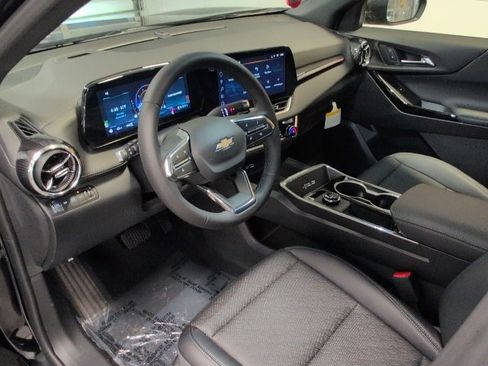 New 2026 Chevrolet Equinox LT w/ Convenience Package II image 11