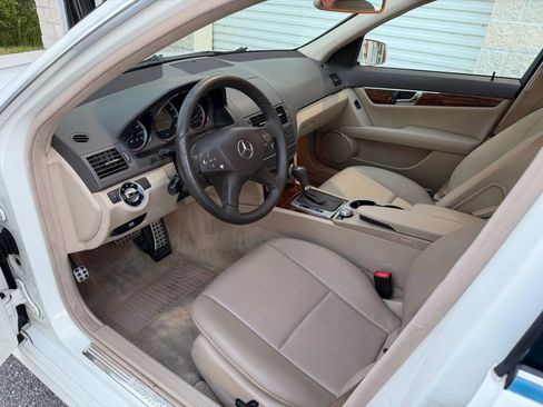 Used 2011 Mercedes-Benz C 300 Sedan image 39