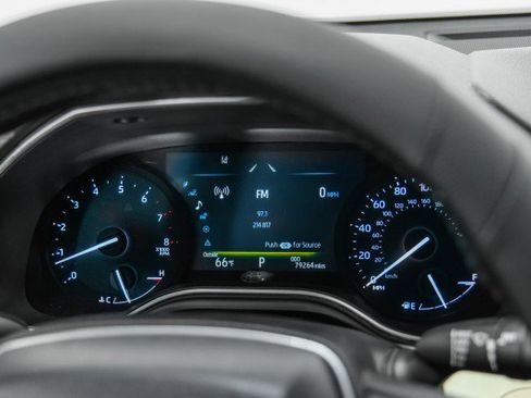 Used 2019 Toyota Avalon XLE w/ Moonroof Package FWD image 18