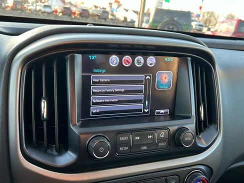 Used 2017 Chevrolet Colorado Z71 image 30