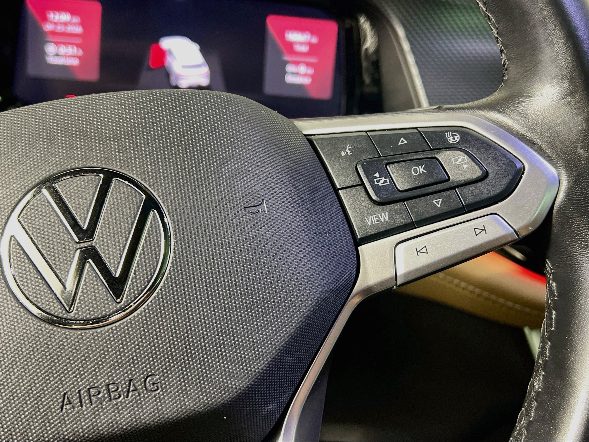 Used 2026 Volkswagen Atlas Cross Sport SEL R-Line AWD/4WD image 19
