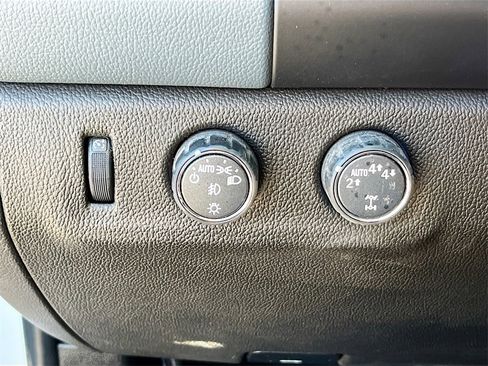 Used 2022 Chevrolet Colorado Z71 w/ LPO, Tonneau and Step Package image 10