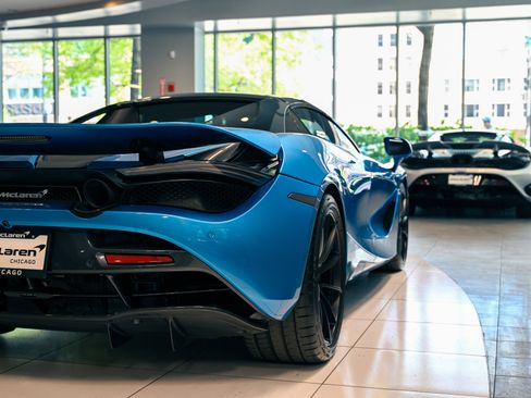Used 2020 McLaren 720S Luxury RWD image 4
