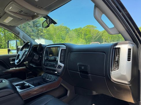 Used 2015 GMC Sierra 2500 SLT AWD/4WD image 19