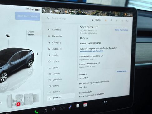 Used 2024 Tesla Model Y Long Range AWD/4WD image 22