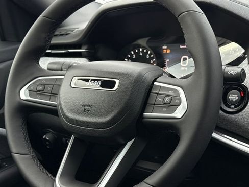 New 2026 Jeep Compass Latitude image 16