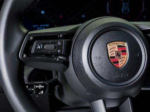 Certified 2025 Porsche Macan Electric image 20