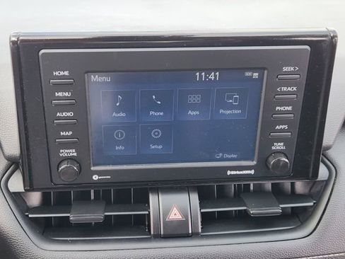 Used 2022 Toyota RAV4 XLE image 12