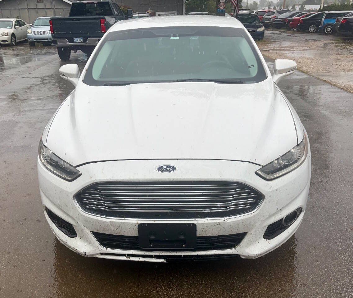 Used 2013 Ford Fusion Titanium FWD image 2