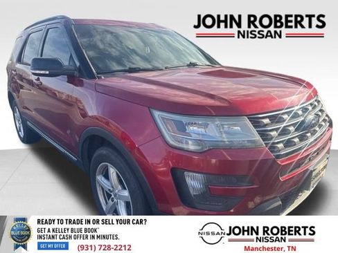 Used 2016 Ford Explorer XLT w/ Equipment Group 202A image 7