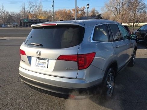 Used 2017 Honda Pilot EX-L image 4
