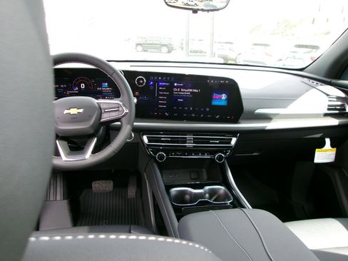New 2026 Chevrolet Traverse LT FWD image 15