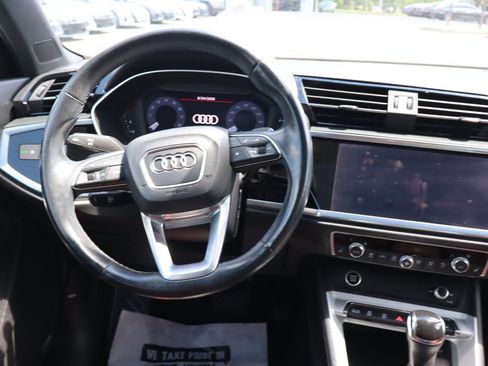 Used 2021 Audi Q3 2.0T Premium w/ Convenience Package AWD/4WD image 10